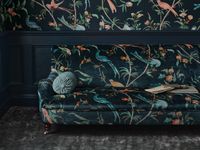 1913_RomoPluma_SHOT-21-BIRDS-VELVET-SOFA-DETAIL-LSCAPE-1051 Gro&szlig;